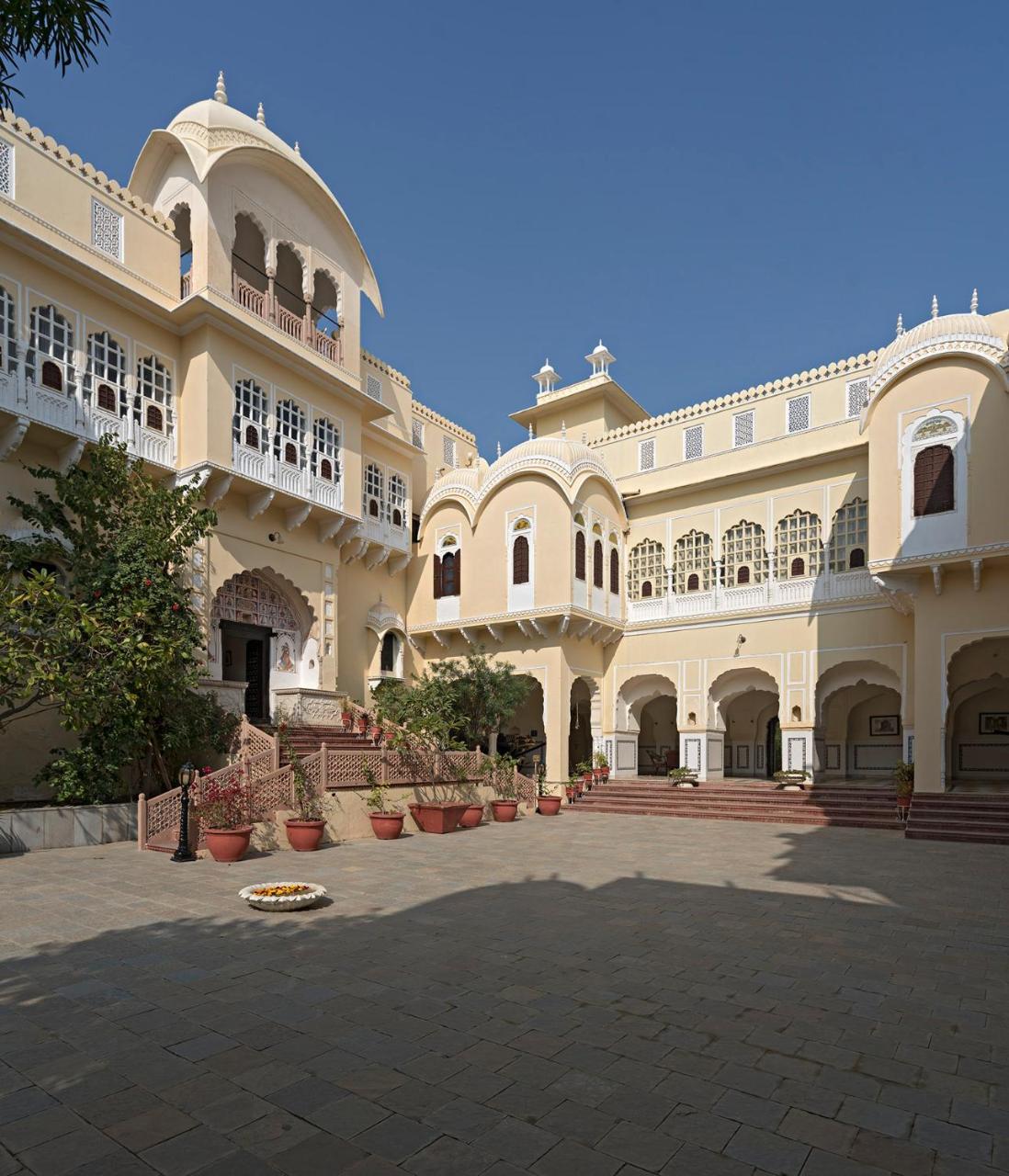 Alsisar Mahal- Heritage Hotel Extérieur photo