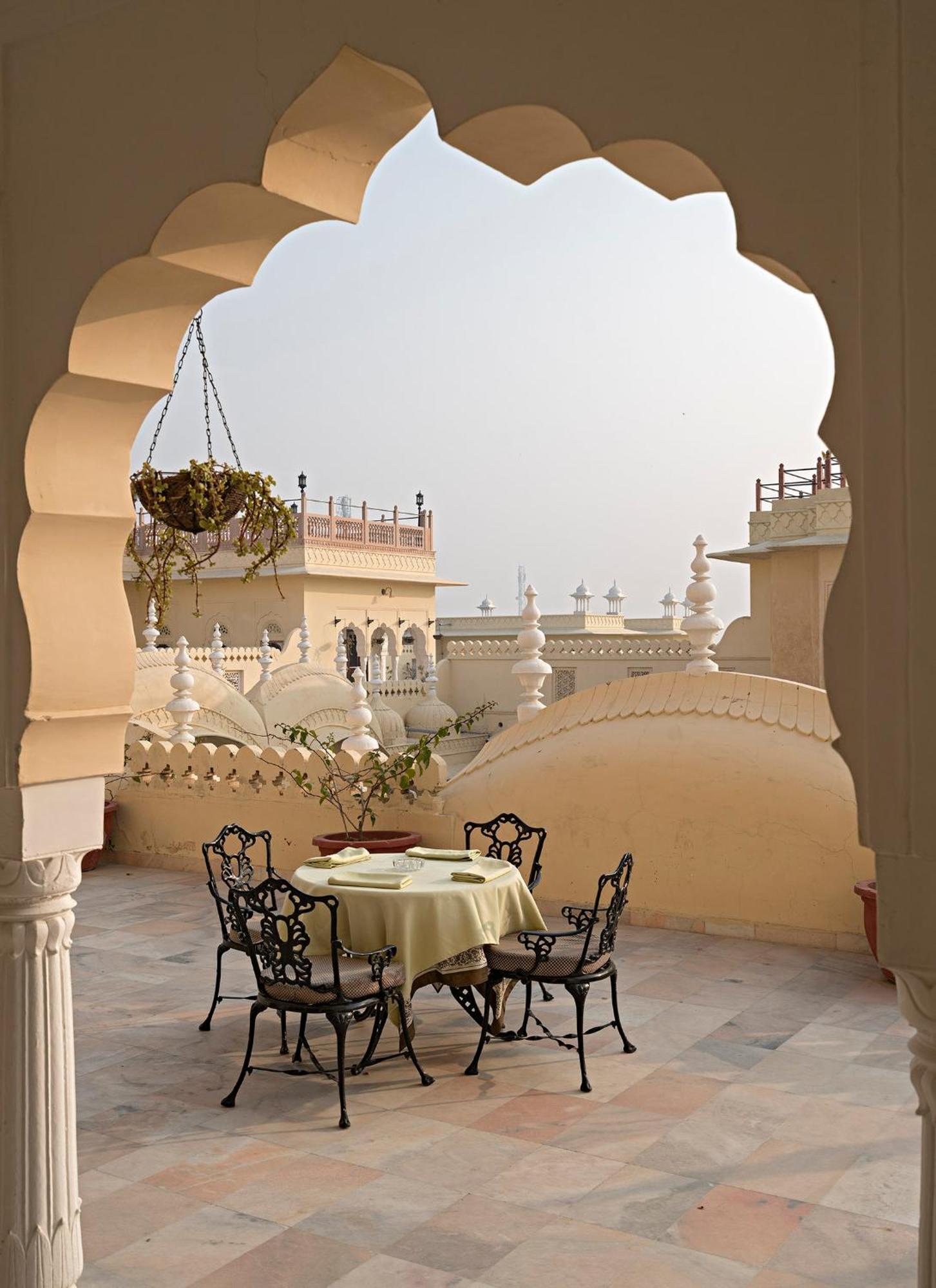 Alsisar Mahal- Heritage Hotel Extérieur photo